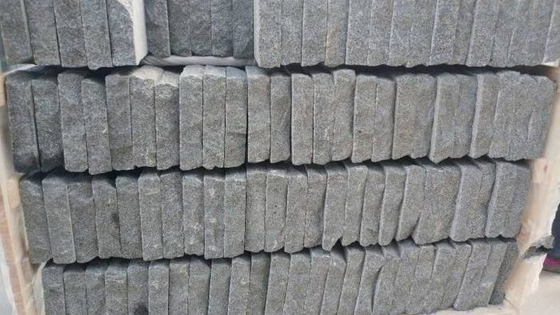 石英石与岩板性能对比：揭秘两种石材的优劣